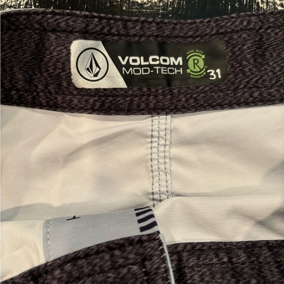 Men’s volcom board short - Picture 3 of 4